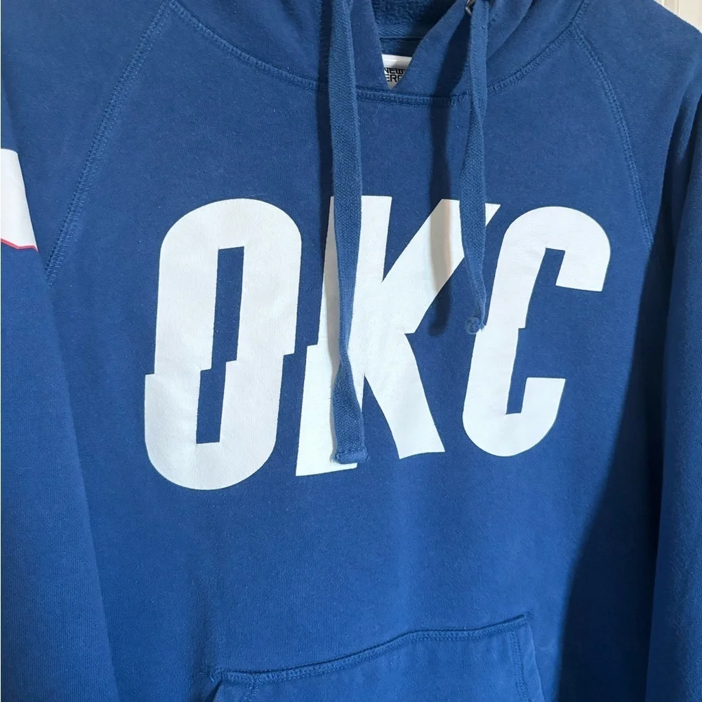 Blue OKC Oklahoma City Thunder New Era Hoodie Womens size M - Picture 2 of 7